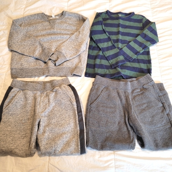 Uniqlo Bundle kids clothes size 5-6 - Picture 1 of 13